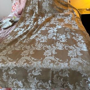 Tablecloth & 8 Napkins 55x42 Rectangle  GOLD&BEIGE